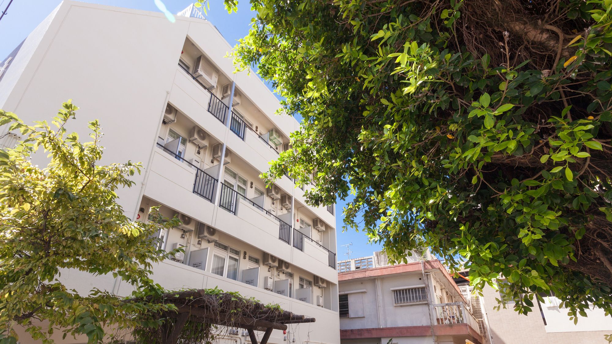 Condominium Resort Naha Living Inn Asahibashi Ekimae Annex エクステリア 写真